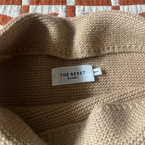 The Reset fab funnel sweater - Picture 5 of 5